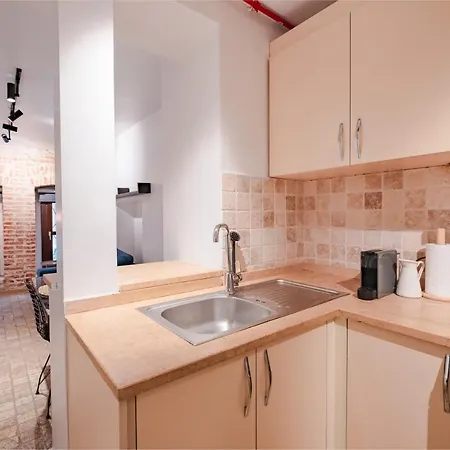 Διαμέρισμα Homie - Modern Nearby Istiklal Street & Galata Tower Κωνσταντινούπολη