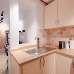 Appartement Homie - Modern Nearby Istiklal Street & Galata Tower Istanboel