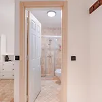Homie - Modern Nearby Istiklal Street & Galata Tower Appartement Istanboel