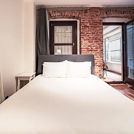 Homie - Modern Nearby Istiklal Street & Galata Tower アパート